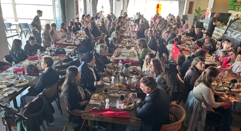 Edirne'de sağlık çalışanları kahvaltıda buluştu