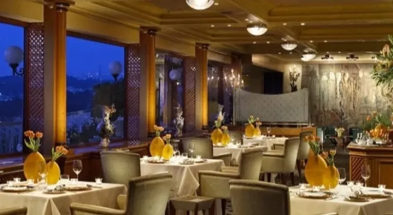 Elektraweb’den Restoranlara Akıllı Dijital Menü Çözümü









