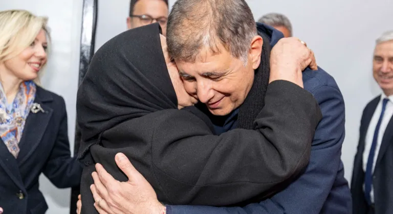 Emekli ‘açız’ dedi, Büyükşehir el uzattı