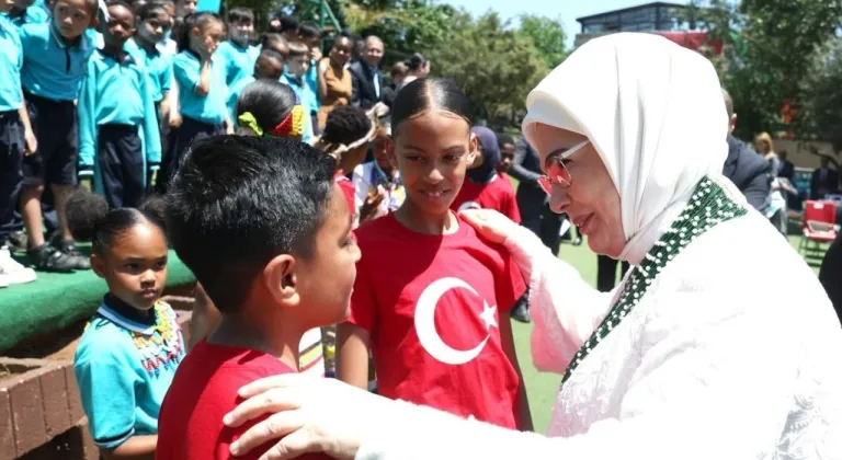 Emine Erdoğan: Afrikalı çocuklarımızla buluşmaktan mutluluk duydum