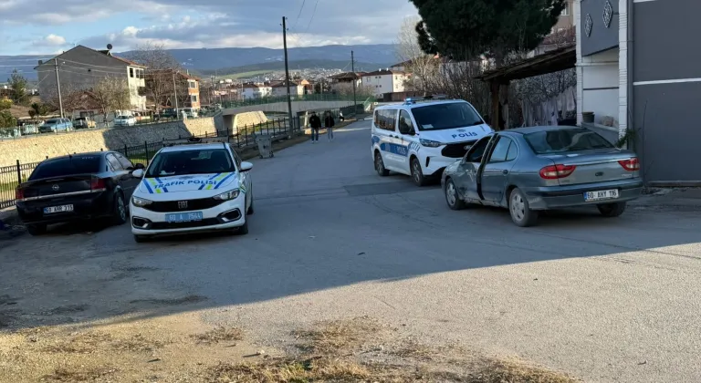 Erbaa'da motosikletle otomobil çarpıştı 2 yaralı