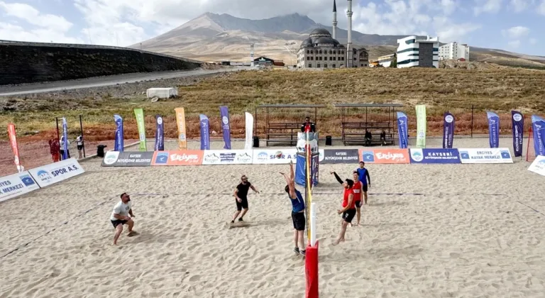 Erciyes’te Plaj Voleybolu Heyecanı Başlıyor