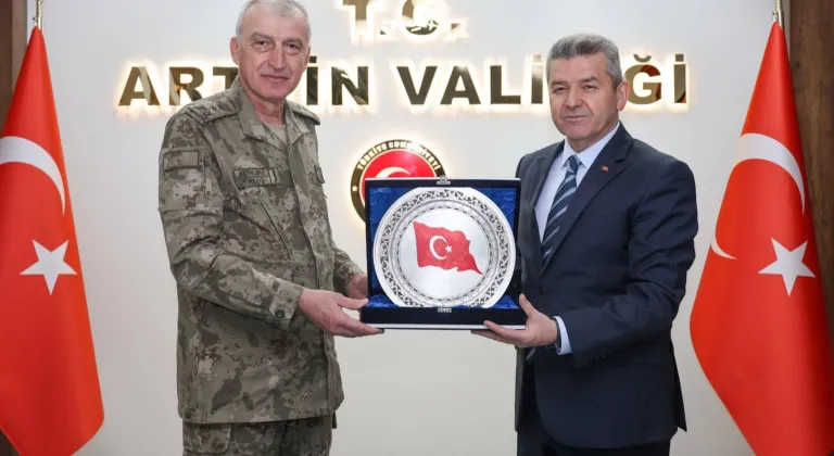 Erzurum 9. Kolordu Komutanı Tümgeneral Akyıldız Artvin'de