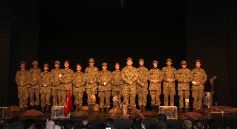 Erzurum’da Çanakkale ruhu sahneye taşındı