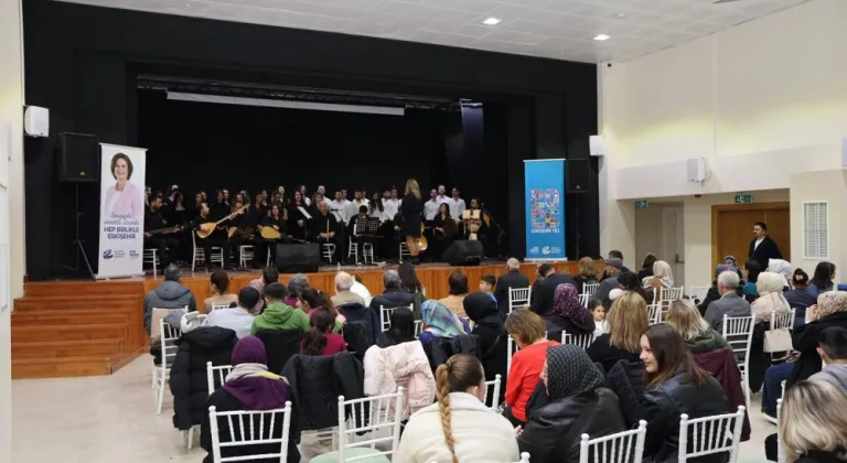 Eskişehir Büyükşehir Gençlik Korosu’ndan unutulmaz konser