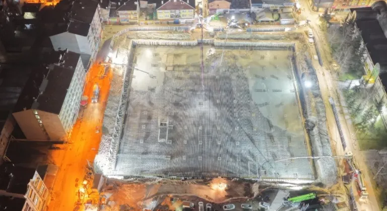 Eskişehir’de 5 bin metreküplük dev beton dökümü