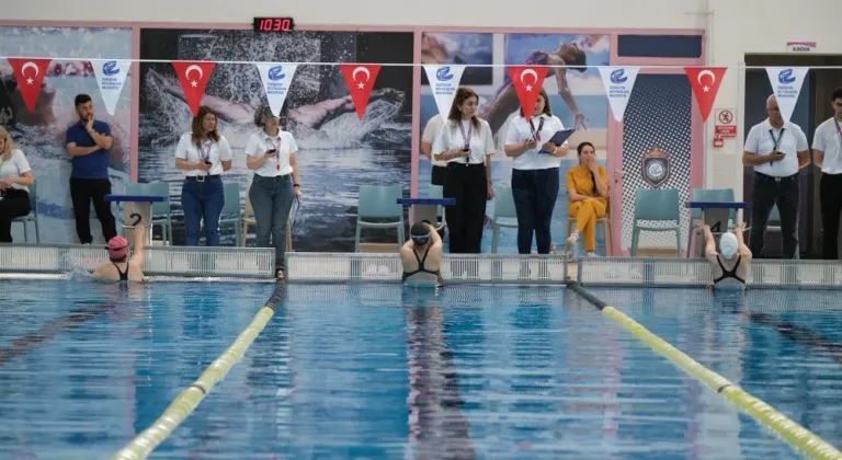 Eskişehir’de Engelsiz Kulaçlar renkli görüntülere sahne oldu