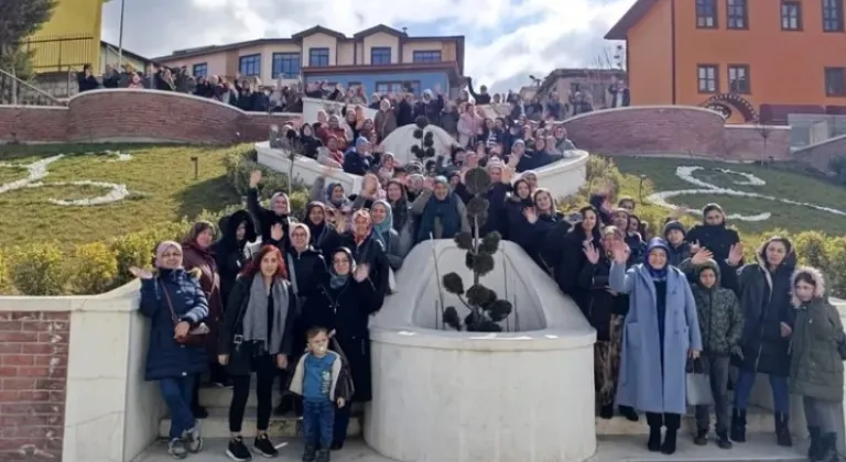 Eskişehir'de Sarıcakaya'dan Gelen Kadınlara Kent Turu Düzenlendi







