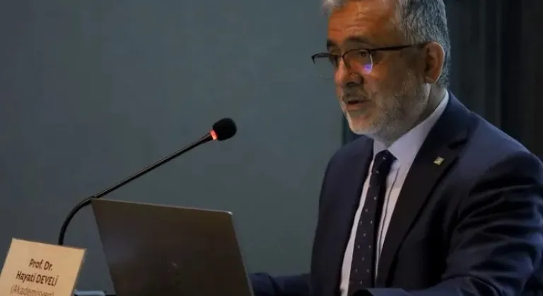 Evliya Çelebi’nin Sakarya’ya Dair İzlenimlerini Prof. Dr. Hayati Develi Anlattı







