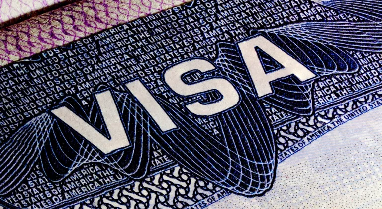 Fed politika faizini yüzde 3,5-3,75 aralığında sabit bıraktı