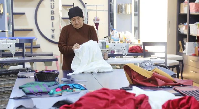 Gaziantep'in saray kumaşı 'kutnu' geleceğe taşınıyor