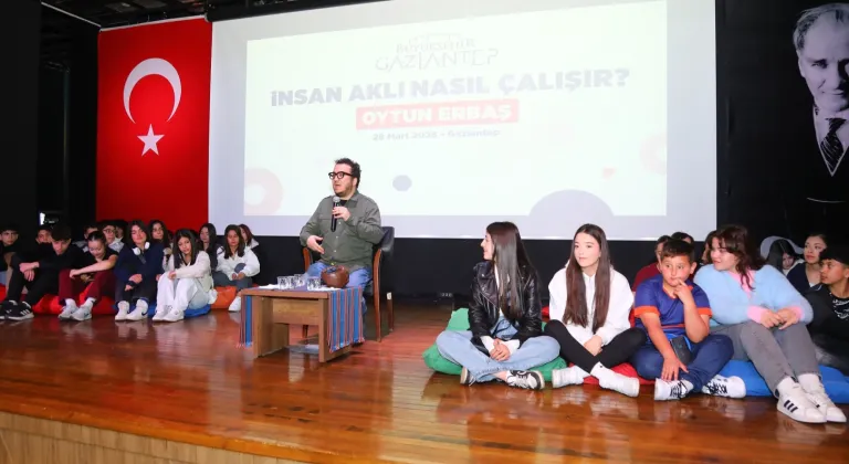 Gaziantep’te “İnsan Aklının Sırları” söyleşisi yoğun ilgi gördü