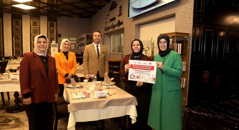 Gaziantep’te koruyucu aile farkındalığı için yemek altlıkları tanıtıldı