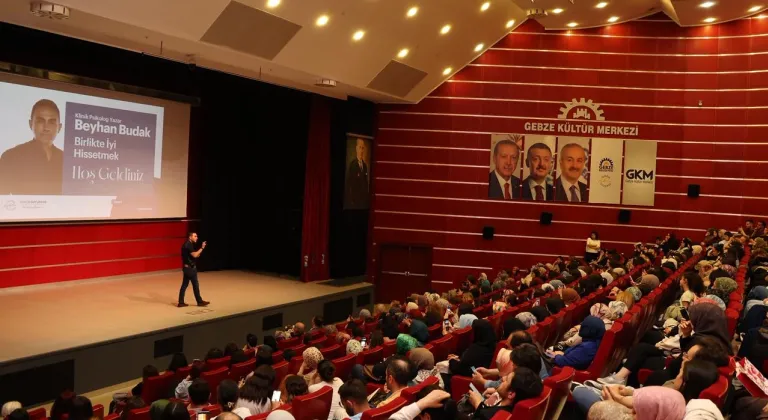 Gebze'de Klinik Psikolog Beyhan Budak söyleşisine yoğun ilgi