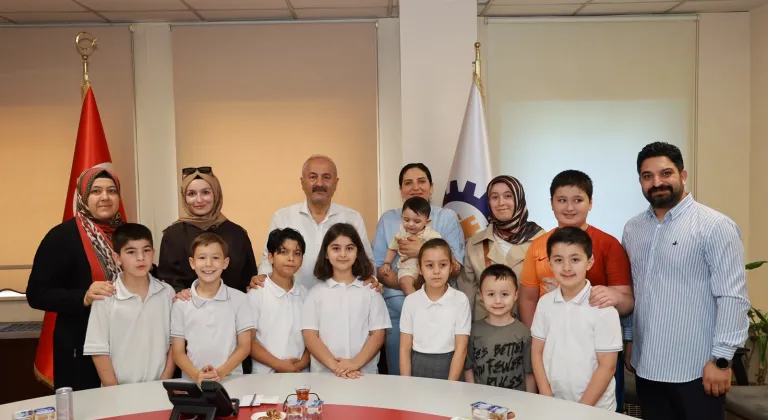 Gebze'de minik öğrencilerden Başkan Büyükgöz’ ziyaret