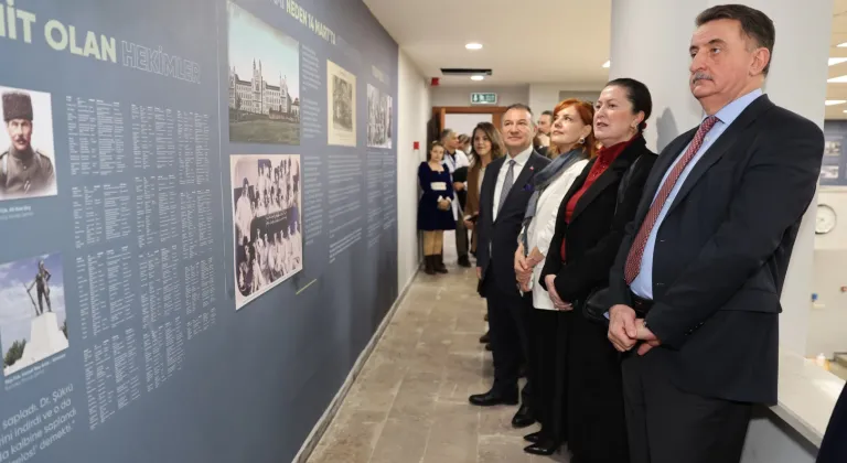 Genç Cumhuriyet’in sağlık başarılarına Bursa sergisi