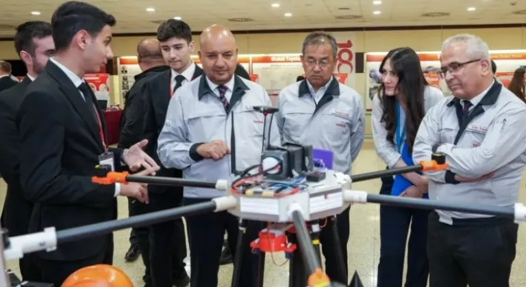 Genç Zihinler Toyota ile Parlıyor

