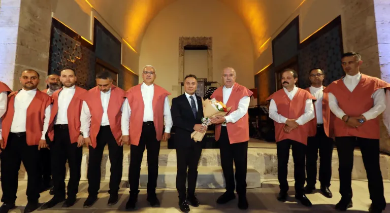Gönüllere Huzur Veren Ezgilerle "Tekke Mûsikîsi" Gecesi