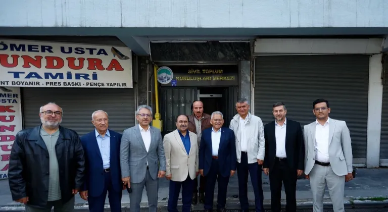 Gönüllü STK'lar Memduh Büyükkılıç'la bayramlaştı