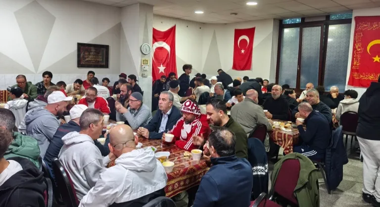 Gurbetçiler dünya kupası heyecanını Almanya'da camide yaşadı