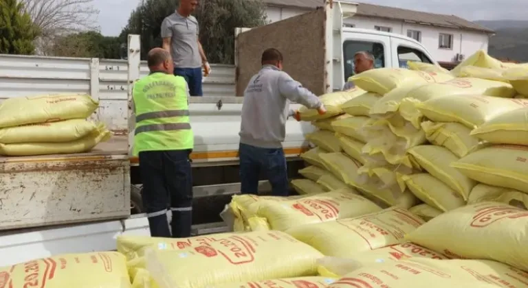 Güzelbahçe Belediyesi'nden Çiftçilere Kesintisiz Destek








