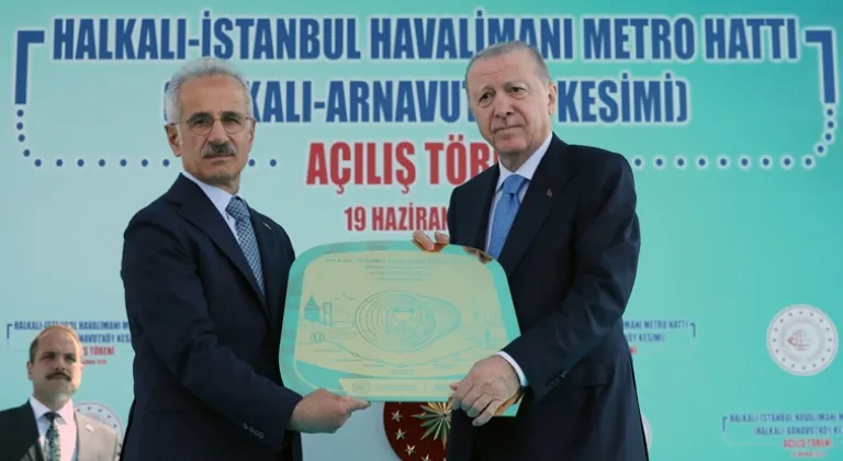 Halkalı-Arnavutköy metro hattı açıldı... Türkiye ulaşımda hızlanıyor
