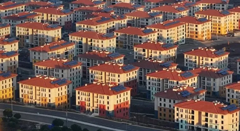Hatay Hassa’da Depremzedelere Yeni Yuvalar Teslim Ediliyor








