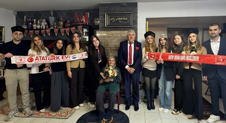 Hayırsever iş insanı Yılmaz Ünlü’den Zehra anneye anlamlı ziyaret