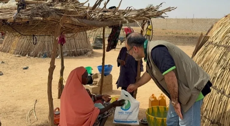 Help Yetim’den Nijerya Kano’da savaş mağdurlarına kurban eti, zekat ve eğitim desteği