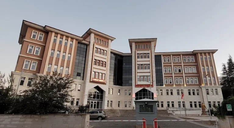 HSK’dan Suşehri Adliyesine Derece Artışı