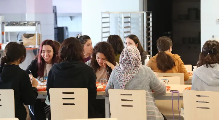 İBB Öğrencilerin Yanında Olmayı Sürdürüyor