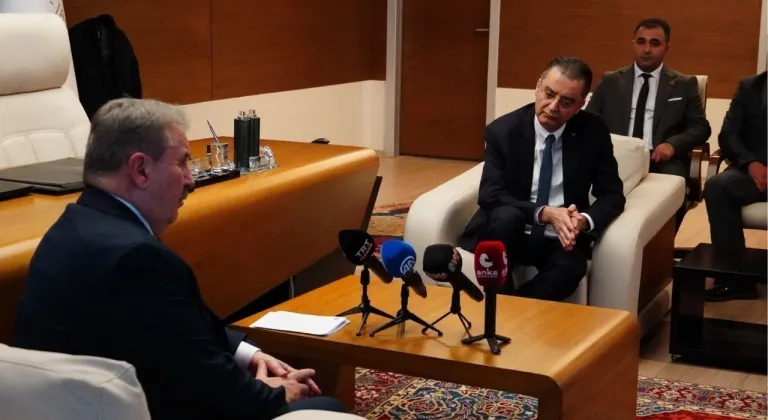 İmam Hatiplere karşı olanlar, Noel’in resmî tatil olmasını istiyor