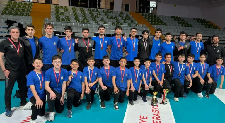 İnegöl Belediye Spor Kulübü Voleybolda Büyük Başarı Elde Etti