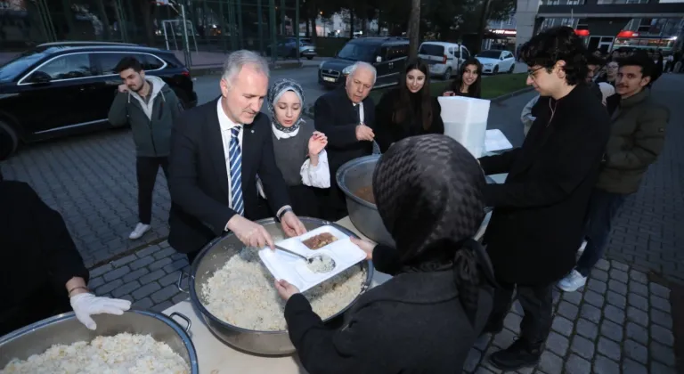 İnegöl Belediyesi'nden fakülte bahçesinde iftar bereketi
