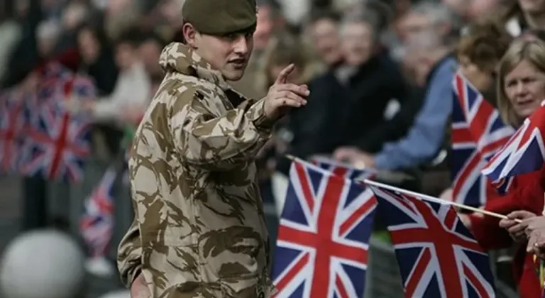 İngiltere’den Arktik hamlesi: Grönland için askerî seçenek masada