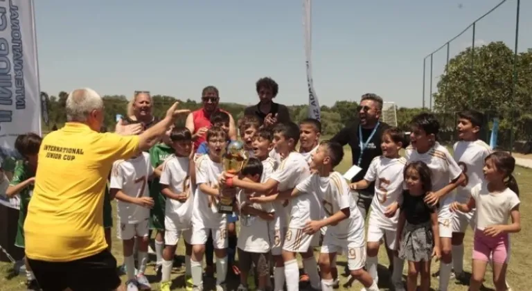 International Junior Cup’ta Şampiyonlar Taçlandı









