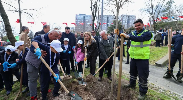 İstanbul Bakırköy'de minik eller can verdi
