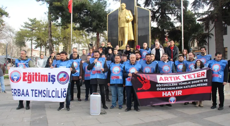İstanbul'da öğrecisi tarafından öldürülen öğretmen için tepki