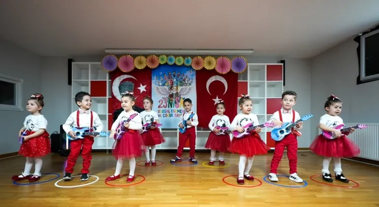 İstanbul Maltepe kreşlerinde 23 Nisan coşkusu