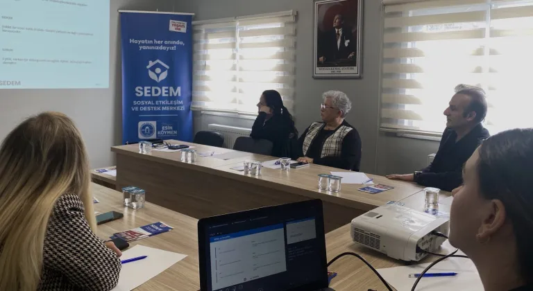 İstanbul Maltepe'de muhtarlara toplumsal cinsiyet eşitliği semineri