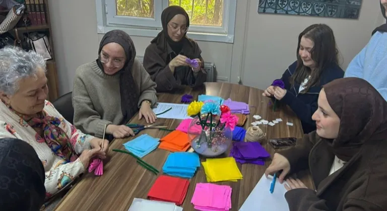 İstanbul Maltepe’de sağlıklı yaşlanmayı destekleyen atölye çalışması