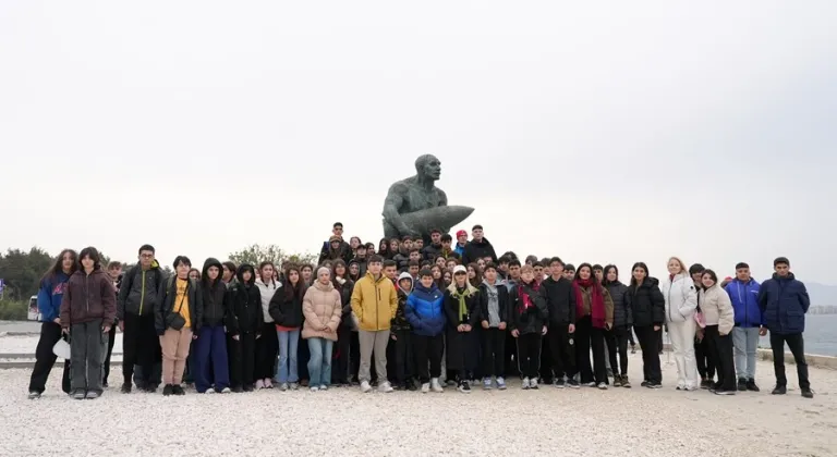 İstanbul Maltepeli öğrencilerden Çanakkale’ye duygusal ziyaret