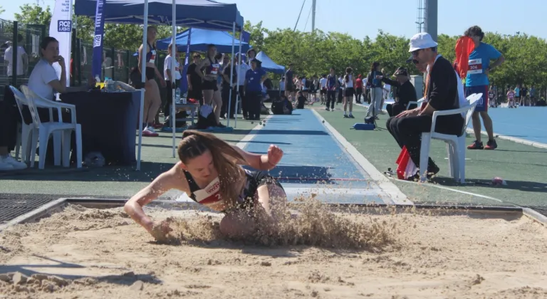 İstanbul'da 19 Mayıs coşkusu atletizmle taçlandı