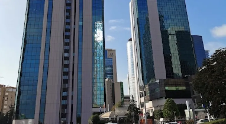 İstanbul'da İsrail Konsolosluğu önünde çatışma!