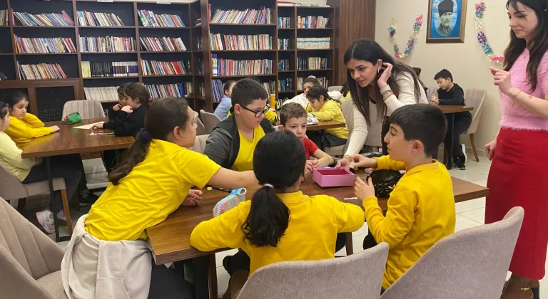 İstanbul'da Maltepeli çocuklar hayallerini kâğıda döktü