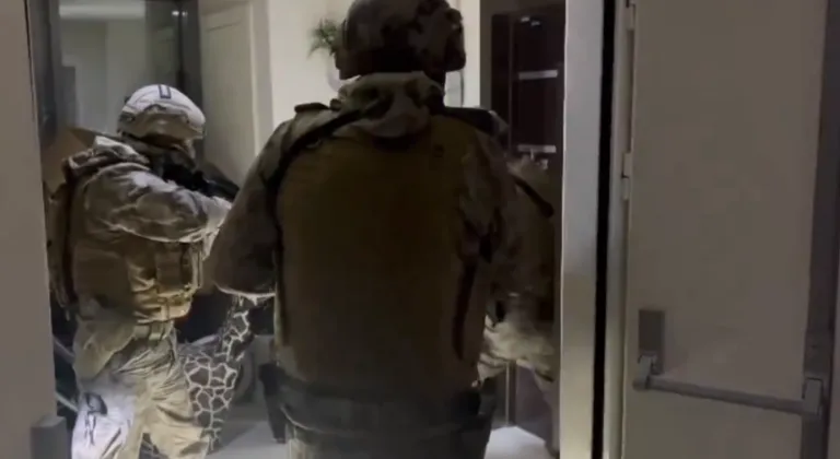 İstanbul’da silahlı suç örgütüne 18 gözaltı