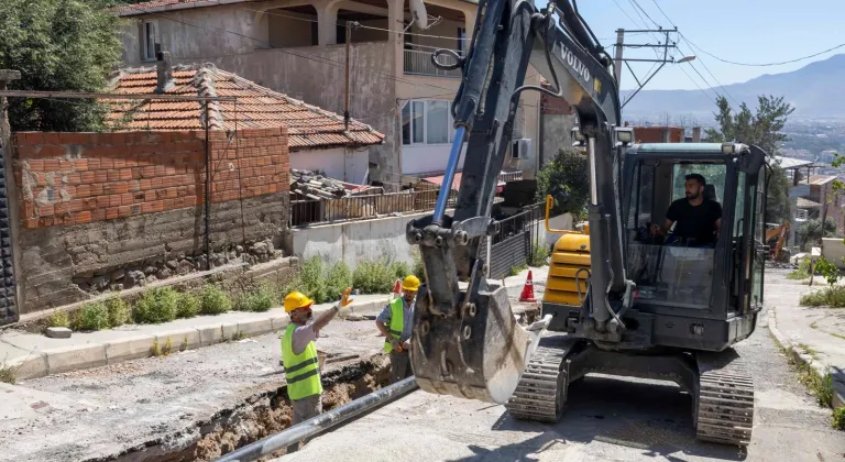 İzmir Bayraklı’da 25 yıllık altyapıya neşter