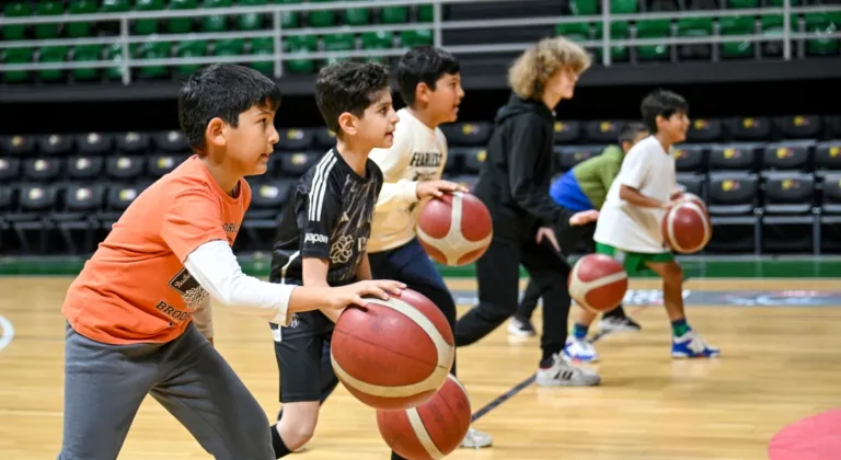 İzmir Bornova’da çocuklar sporla büyüyor