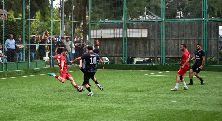 İzmir Bornova’da dostluk kazandı