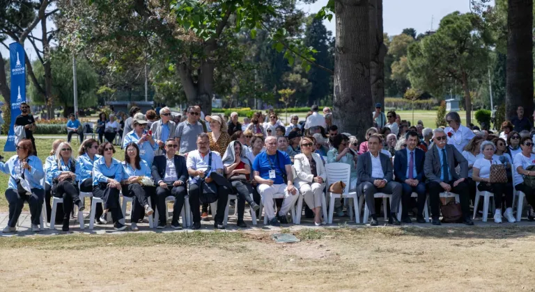 İzmir Bornova’nın çınarları üniversiteli oluyor